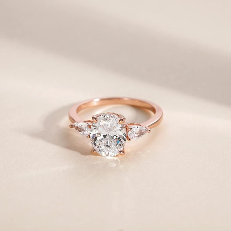 S925 Elegant Pear Accented Oval Brilliant Cut Ring