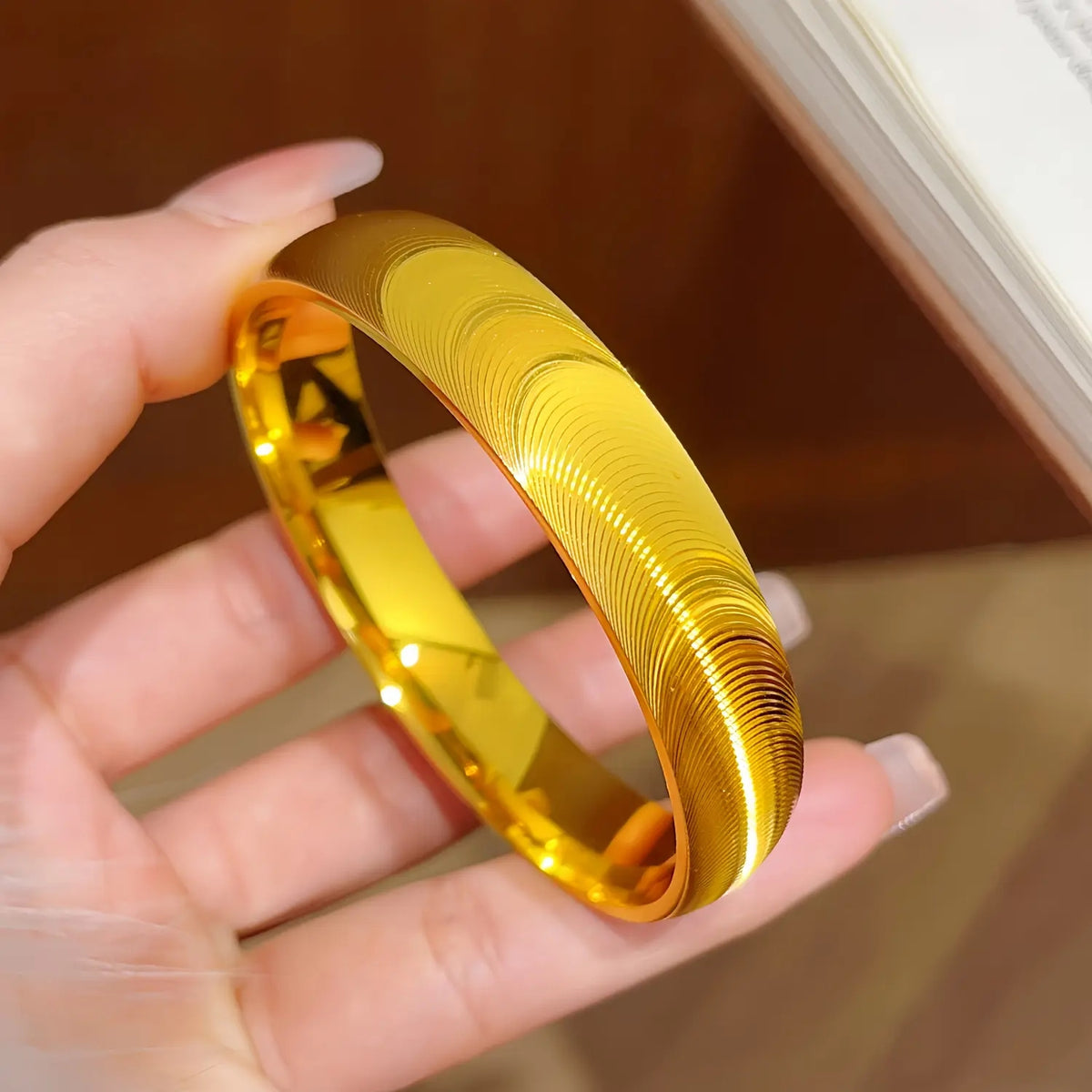 14K Elegant Spiral Bangle