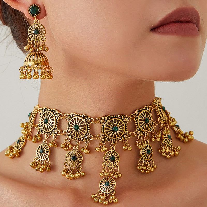 Vintage Green Rhinestone Wheel Choker Necklace & Earring Set
