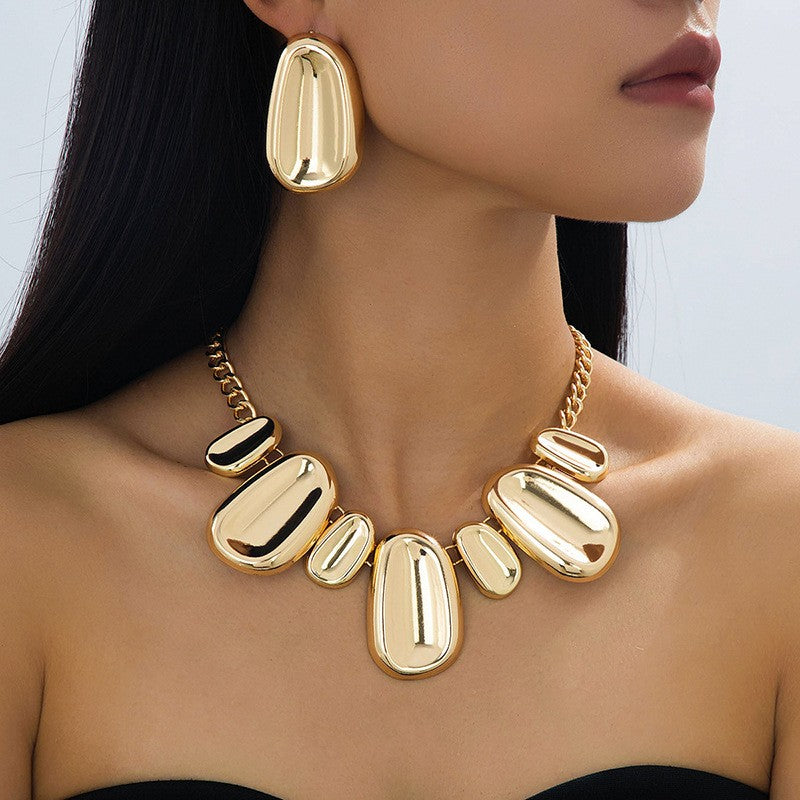 Classy Gold Pebble Necklace & Earring Set