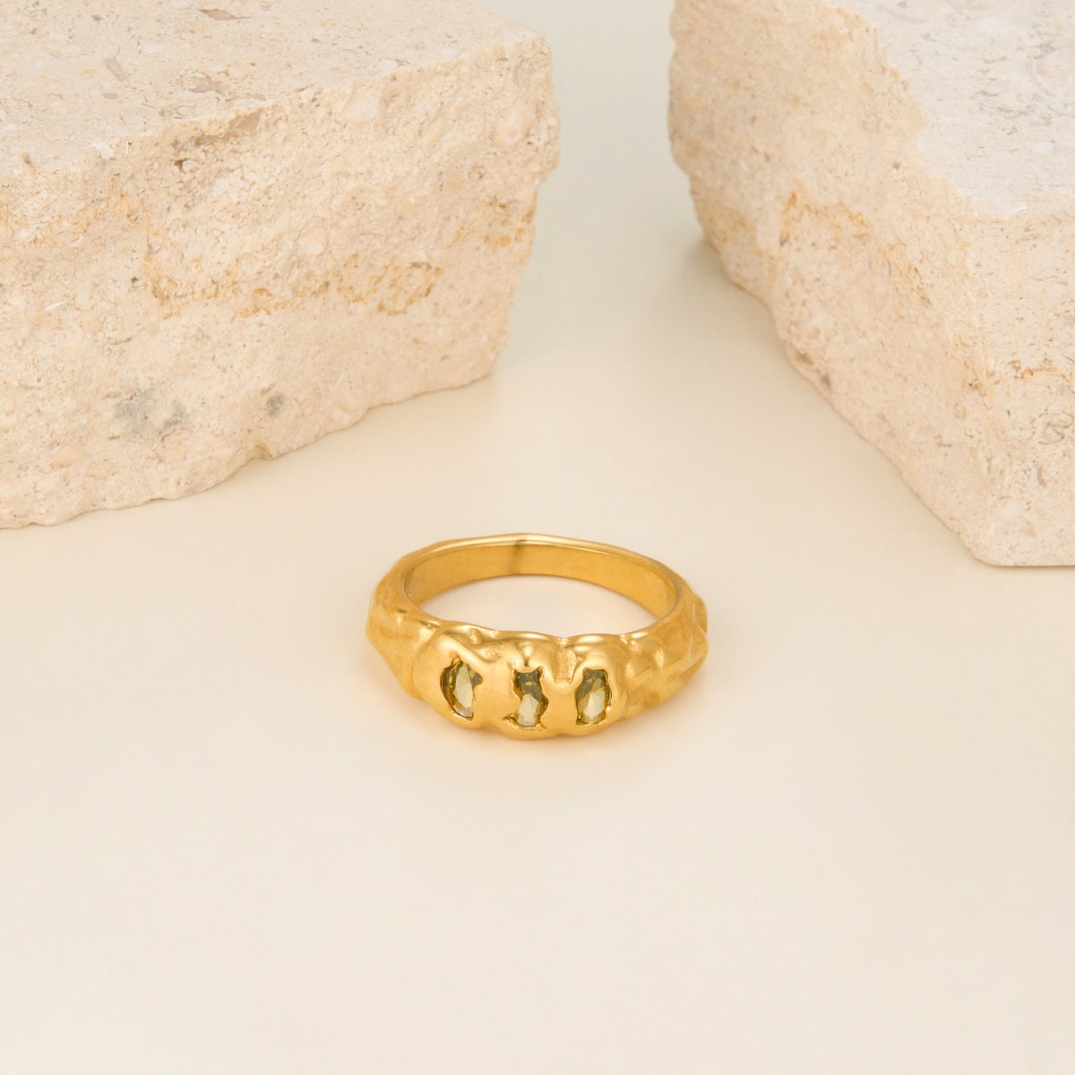 18k Boho Textured Zircon Ring