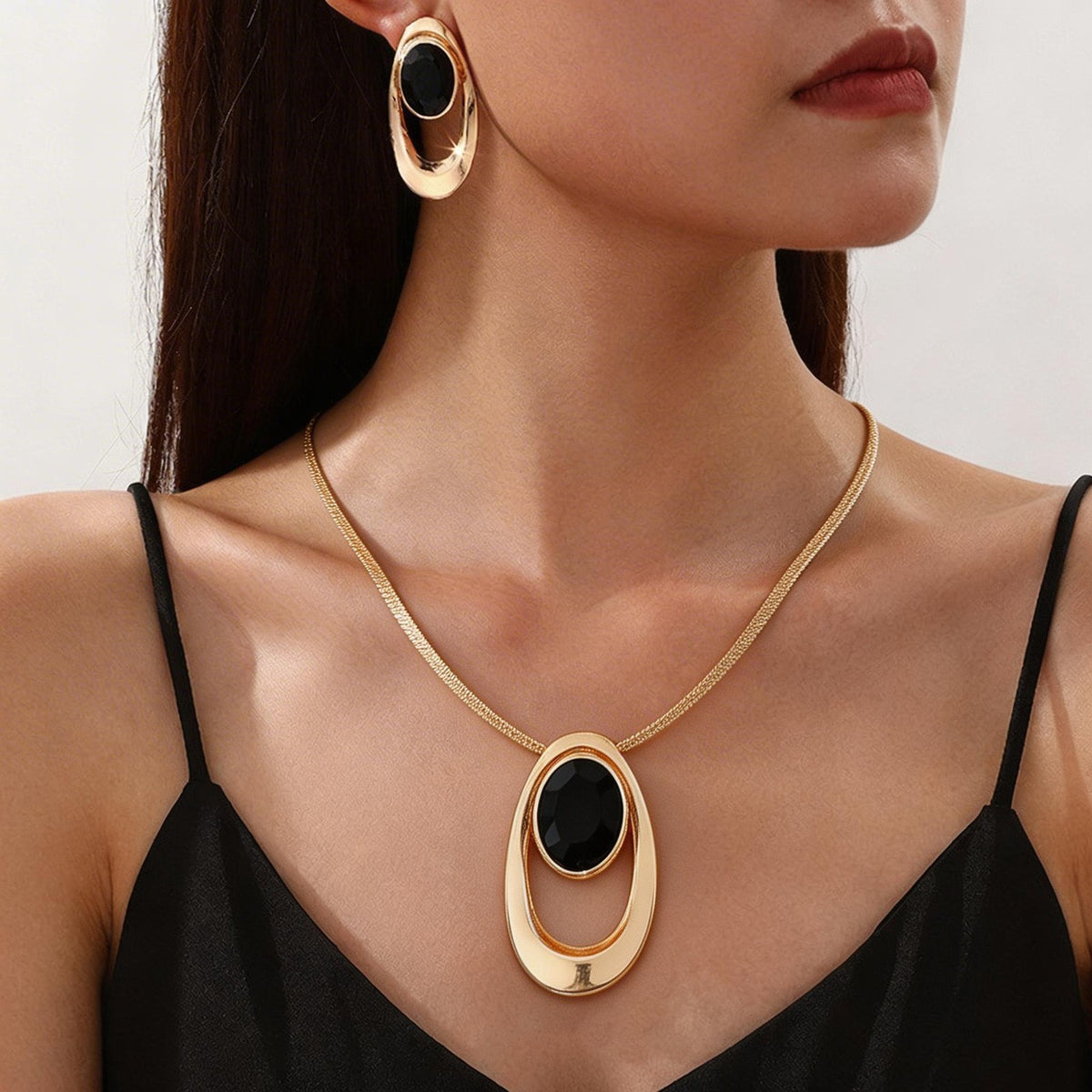 Classy Geometric Black Oval Necklace and Earring Set