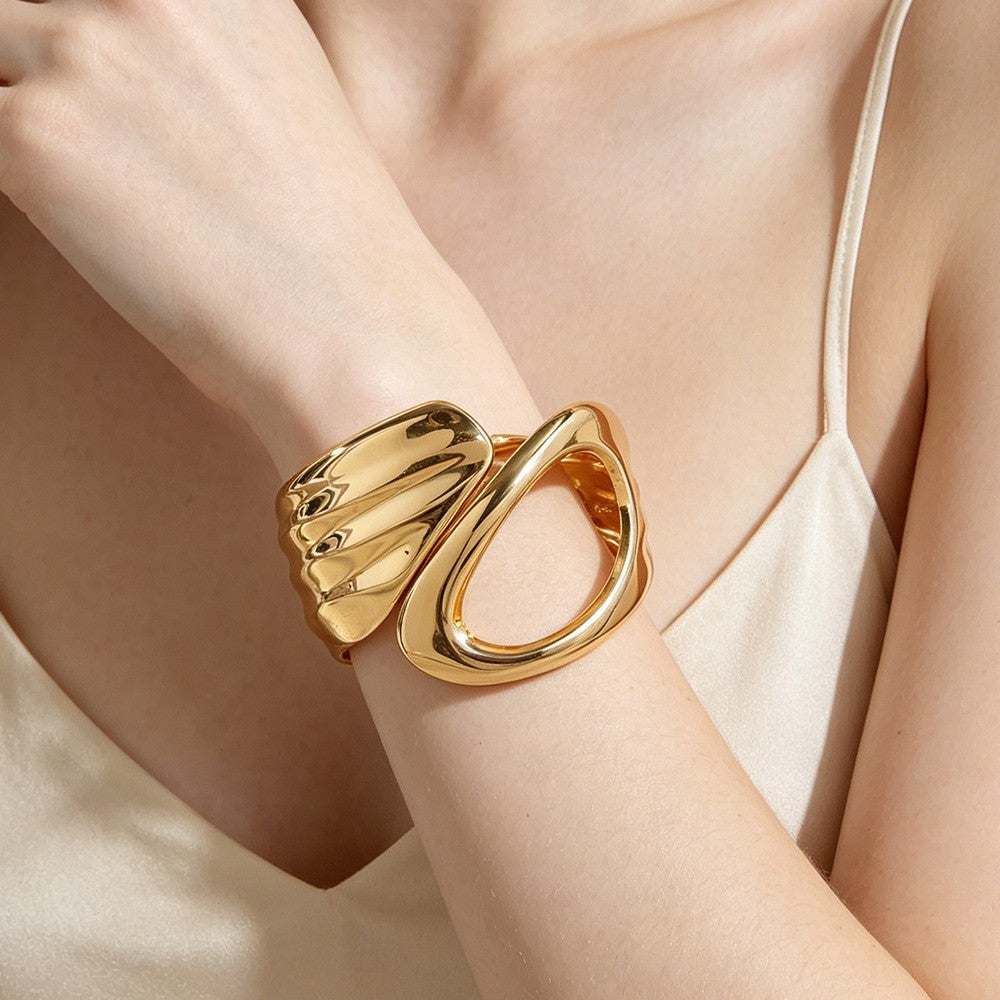 Classy Sculptural Wave Open Bangle