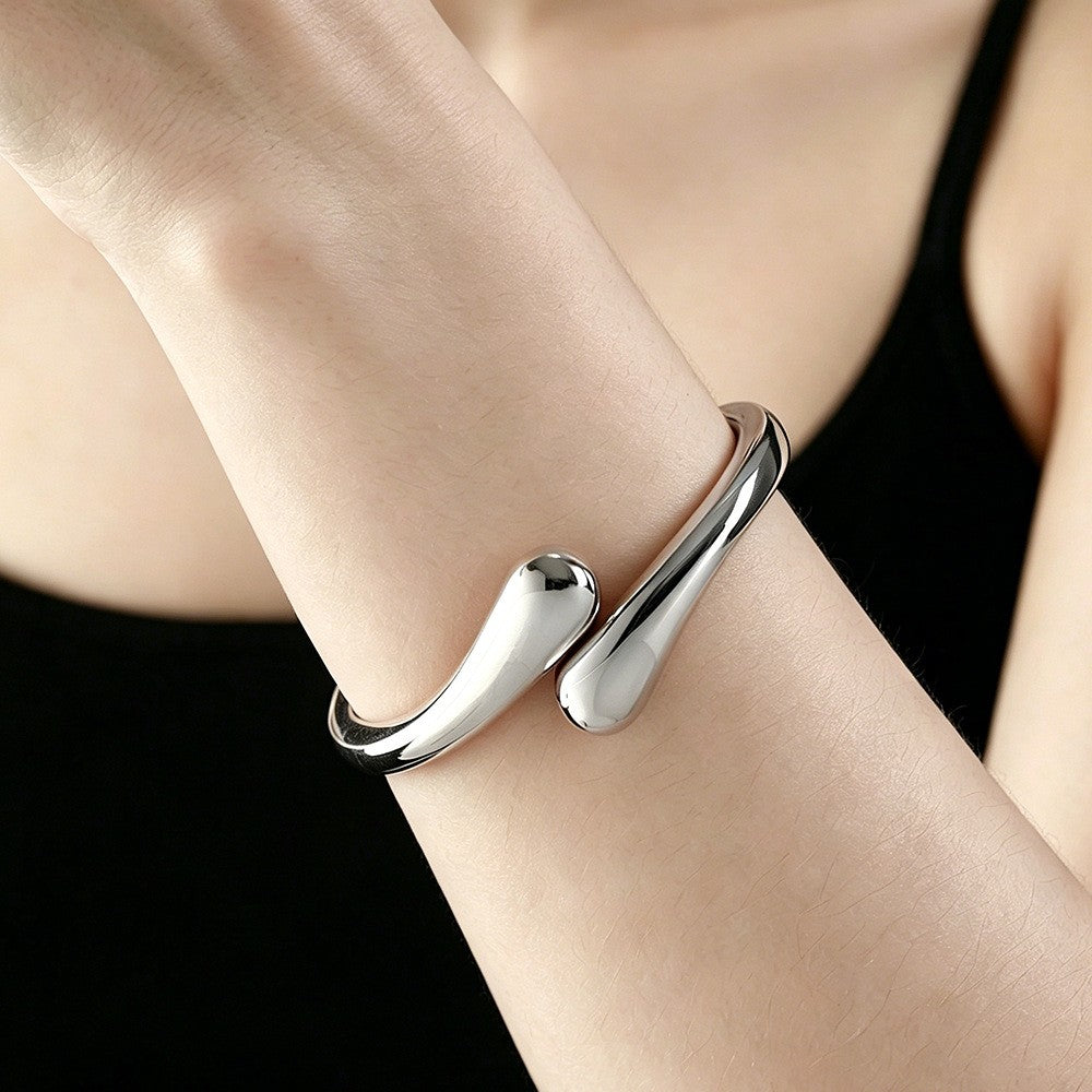 Classy Sculptural Wave Open Bangle