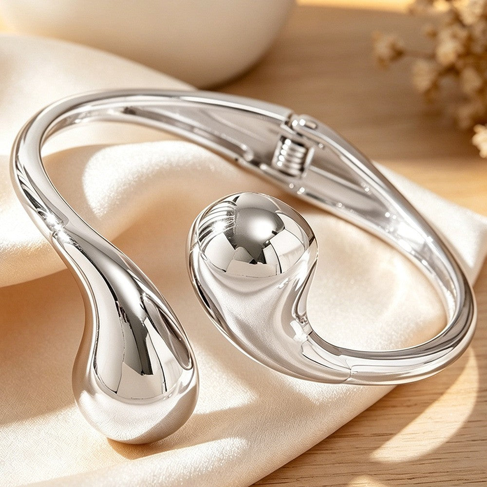 Classy Sculptural Wave Open Bangle