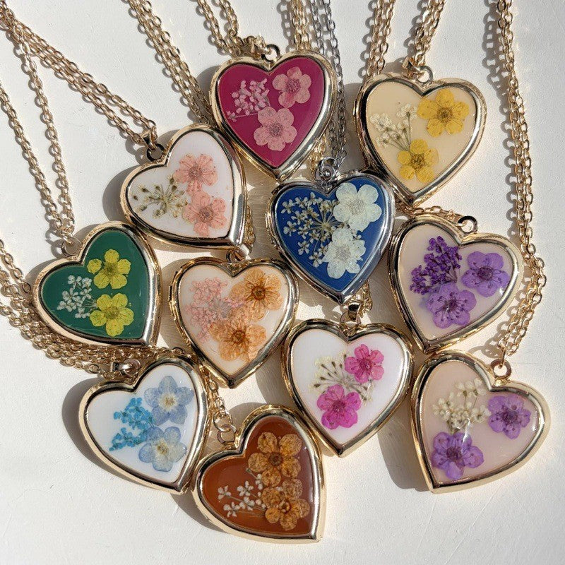 Romantic Dried Flower Heart Locket Necklace