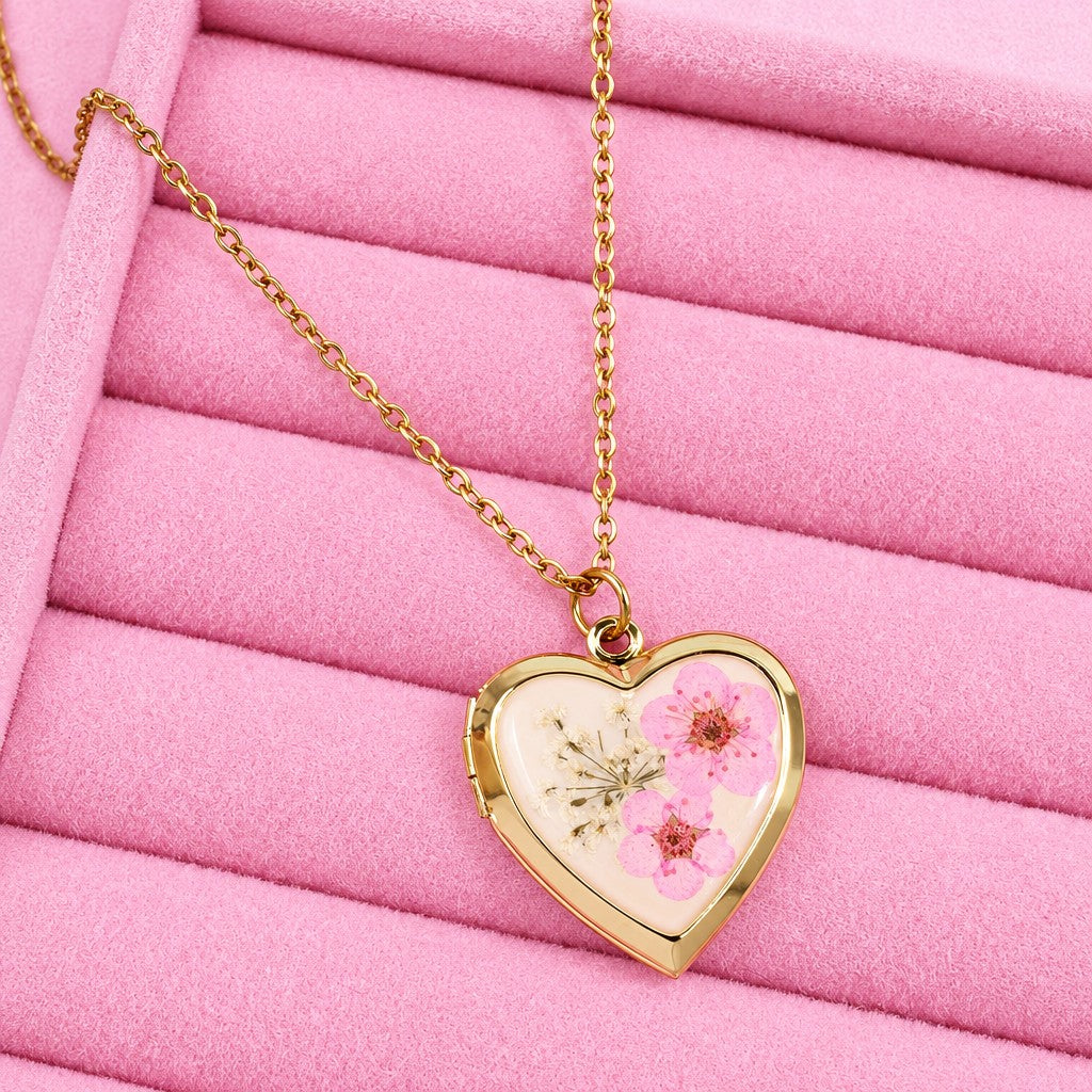 Romantic Dried Flower Heart Locket Necklace