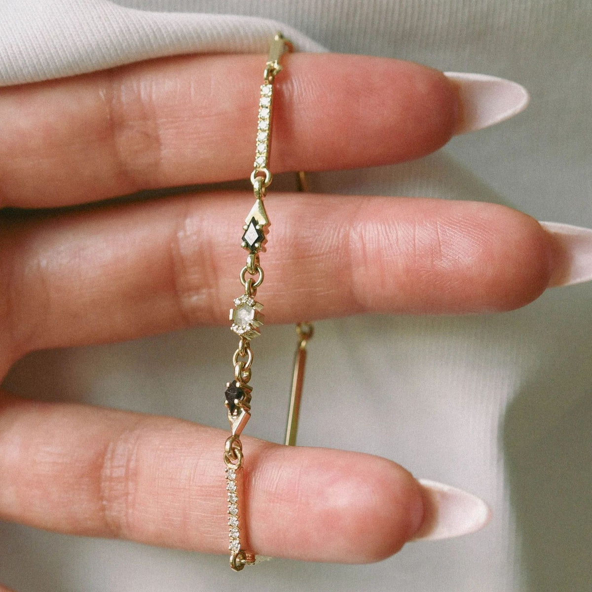 Dainty Geometric Bar Chain Bracelet
