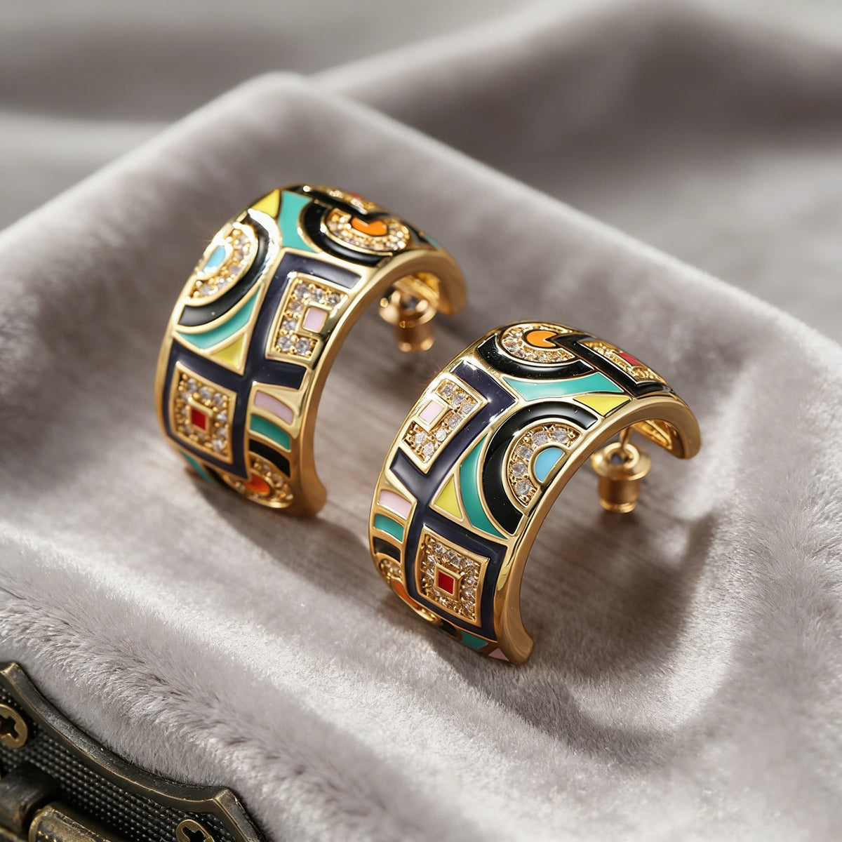 Classy French Vintage Enamel Geometric Hoop Earrings
