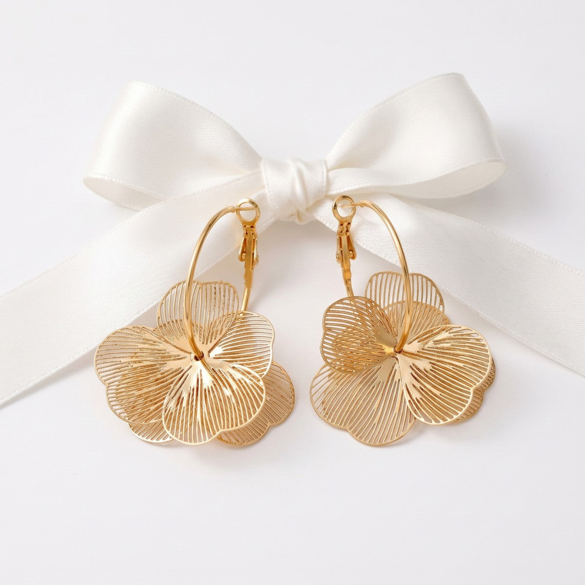 Classy Textured Floral Drop Earrings