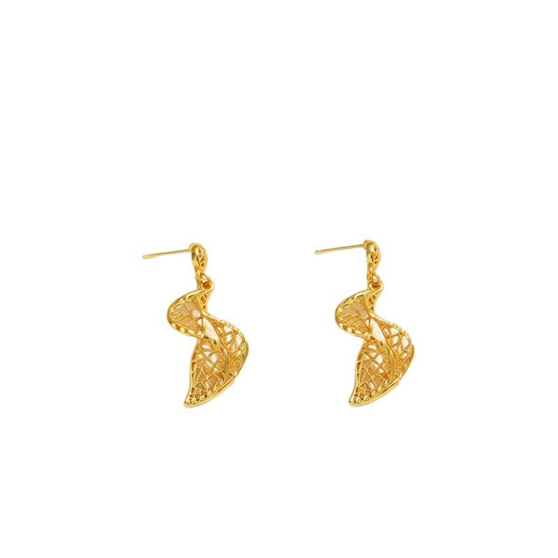 Elegant Filigree Leaf Necklace and Earrings Set