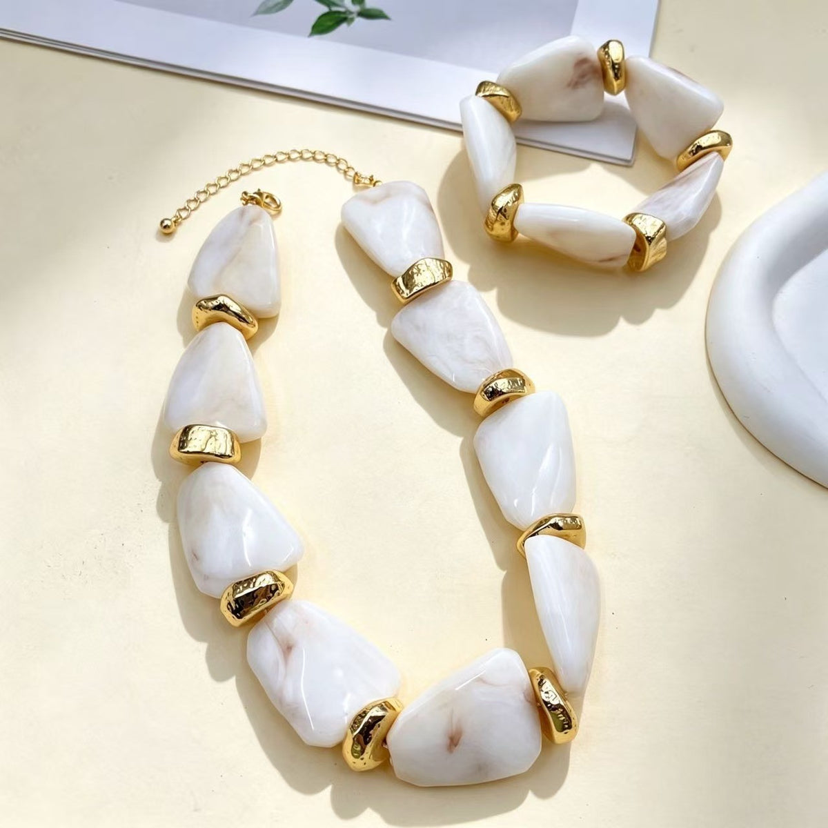 Classy Marbled Acrylic Necklace & Bracelet Set