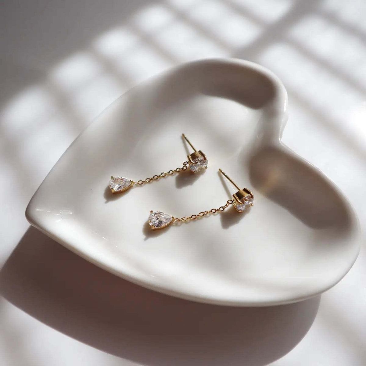 18k Dainty Teardrop Zircon Tassel Earrings