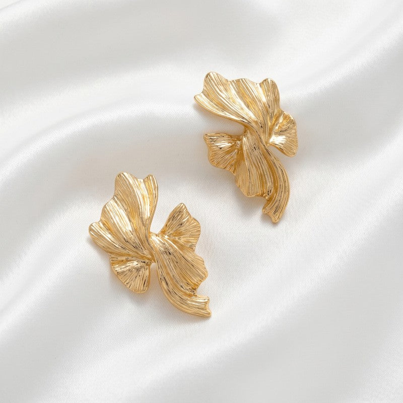 Classy Textured Ginkgo Leaf Statement Earrings