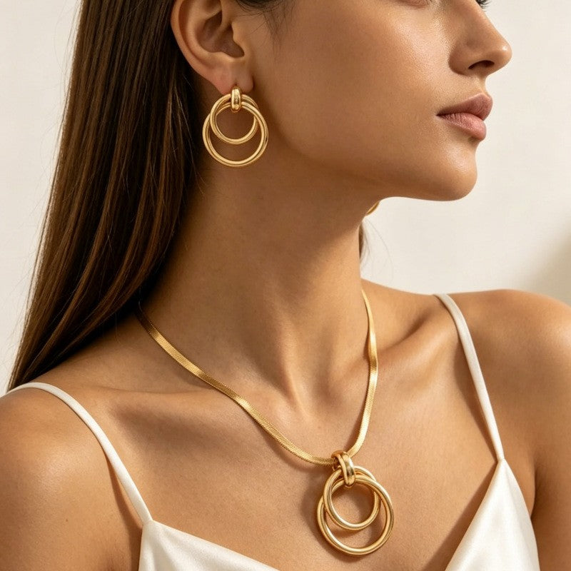 Classy Interlocking Circle Necklace & Earring Set