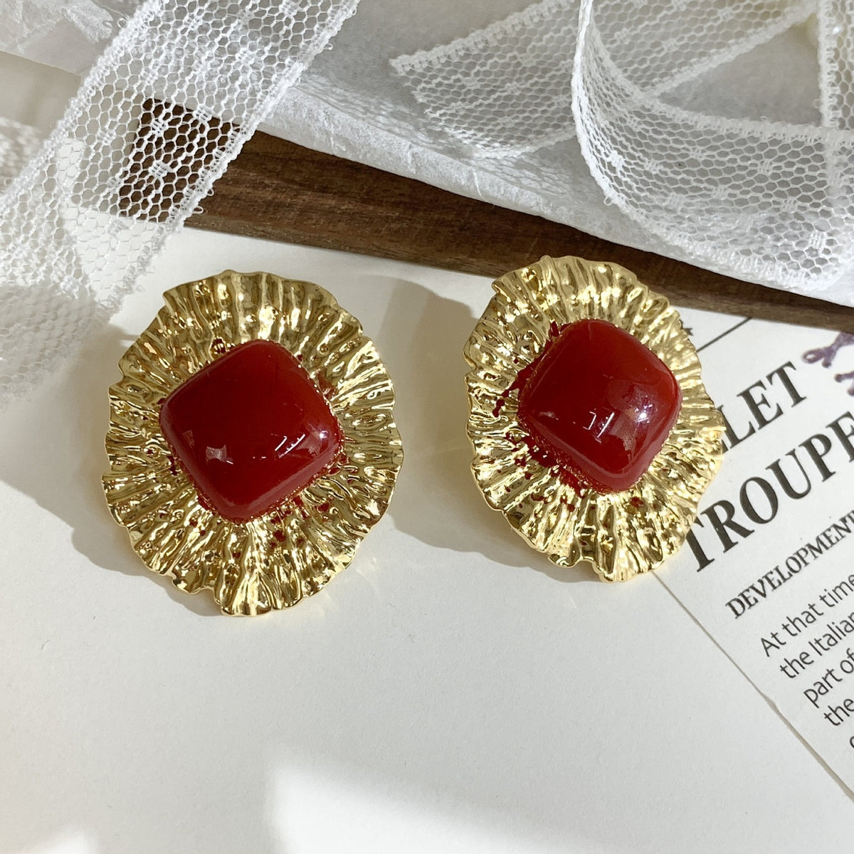 Classy Vintage Geometric Resin Stud Earrings