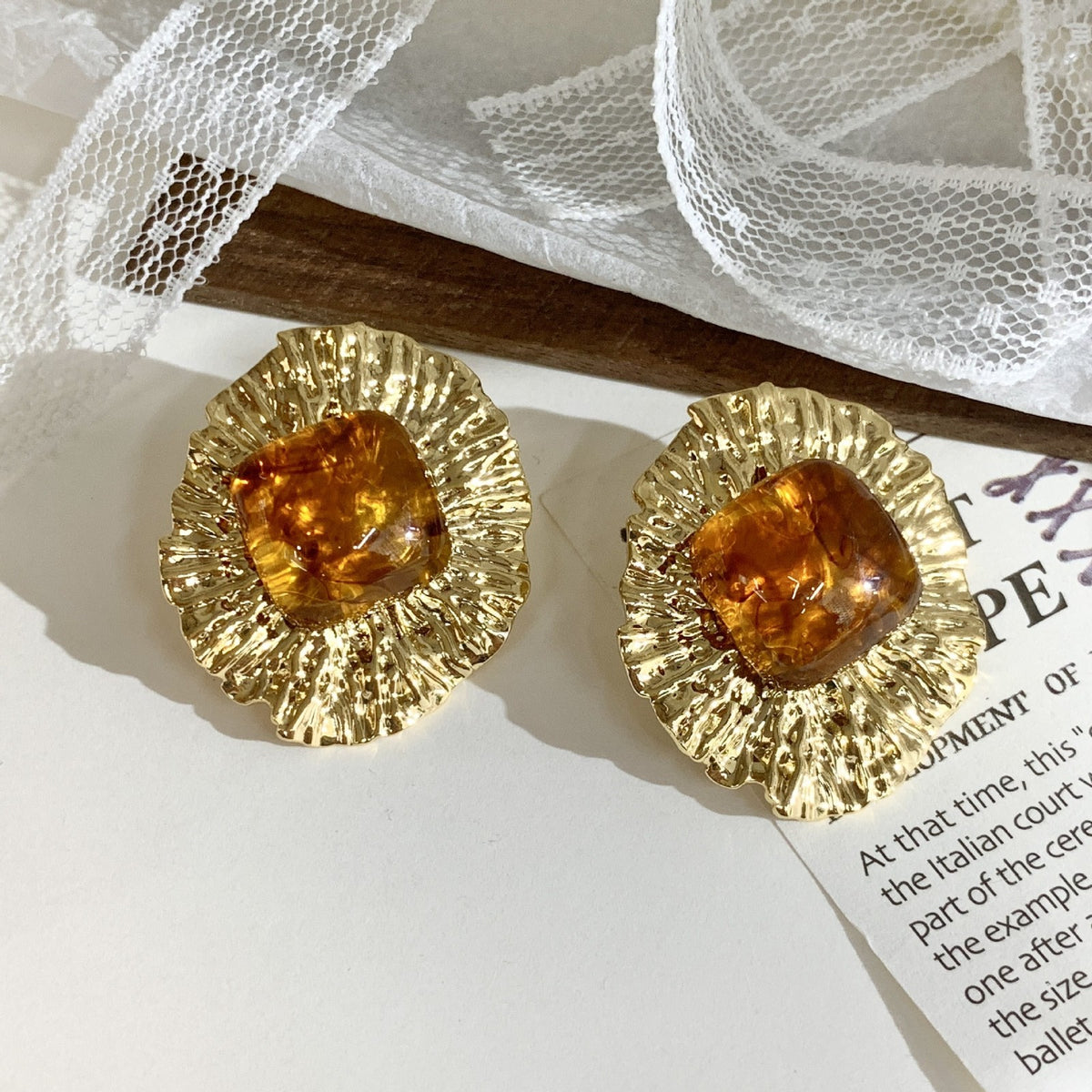 Classy Vintage Geometric Resin Stud Earrings