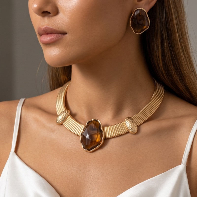Classy Amber Resin Ribbed Collar Necklace & Earring Set