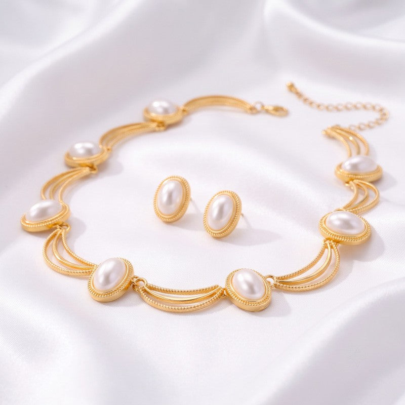 Classy Turquoise Oval Necklace & Earring Set