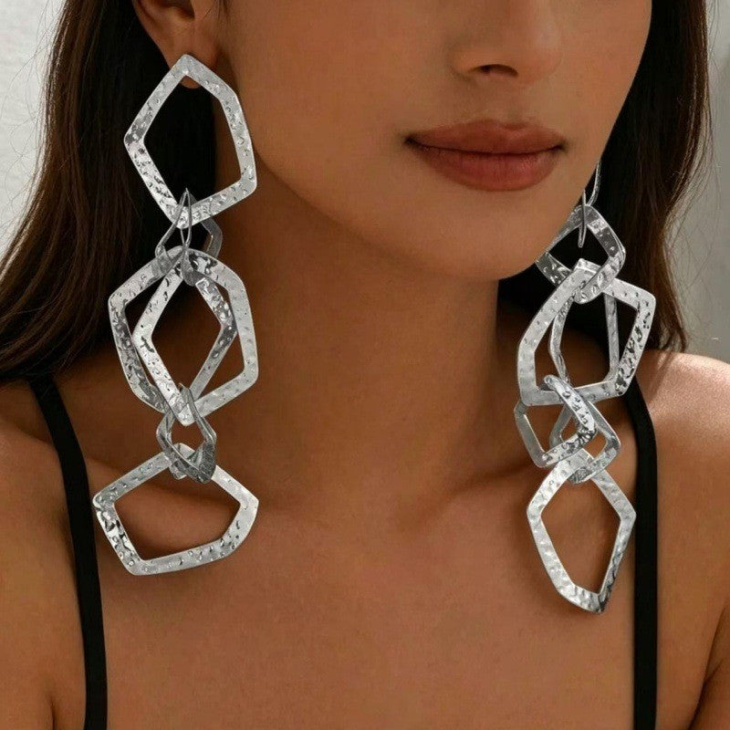 Classy Hammered Geometric Link Earrings