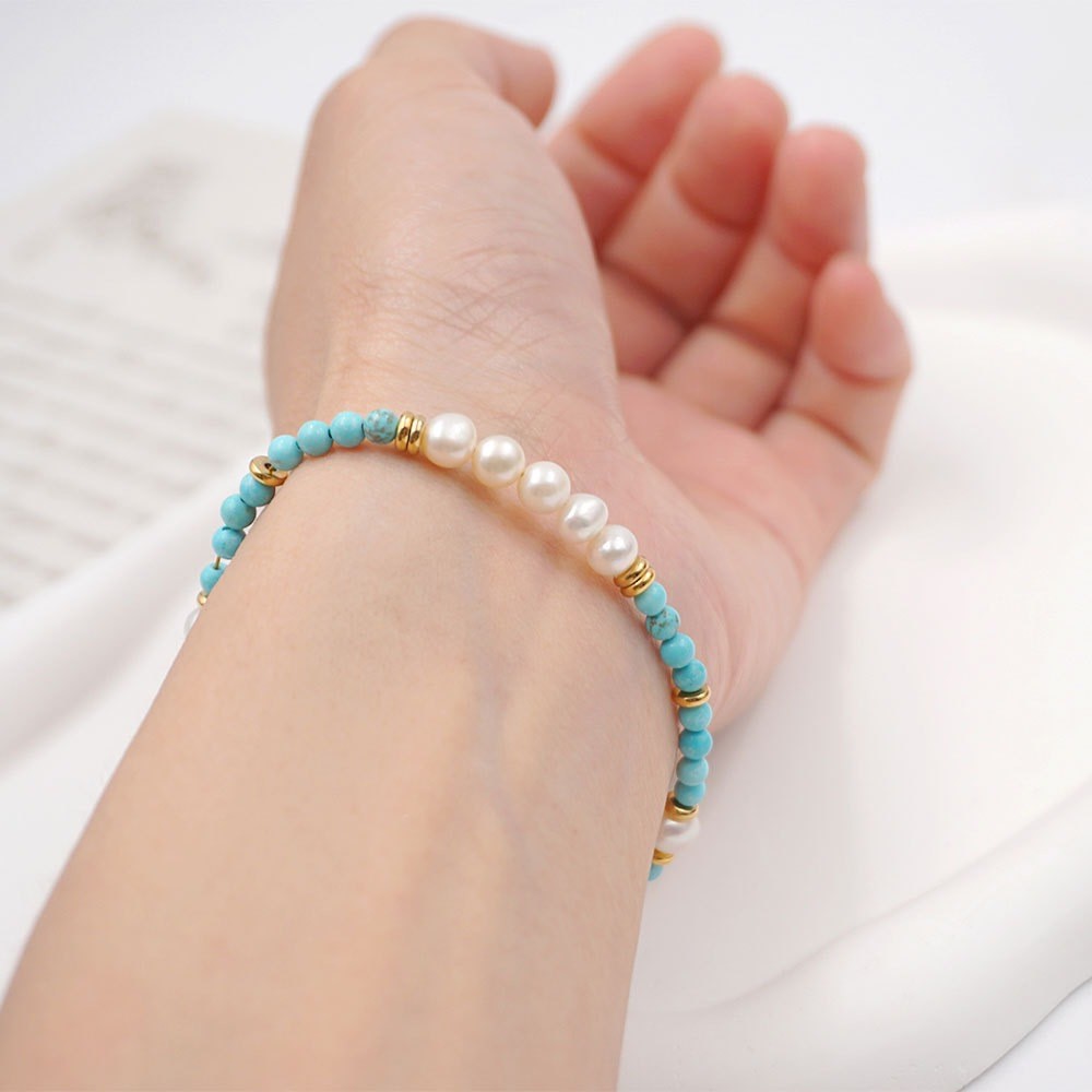 Dainty Turquoise and Pearl Beaded Necklace