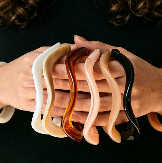 Classy Multi-Tone Wavy Resin Bangle Set