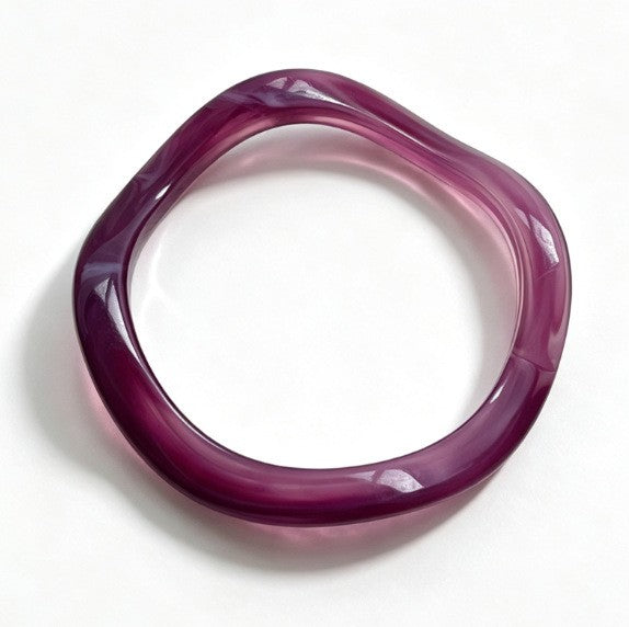 Classy Multi-Tone Wavy Resin Bangle Set