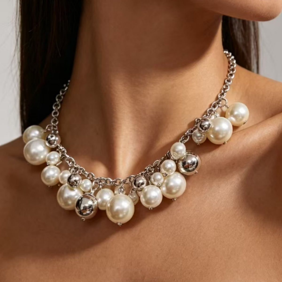 Classy Faux Pearl Geometric Collar Necklace