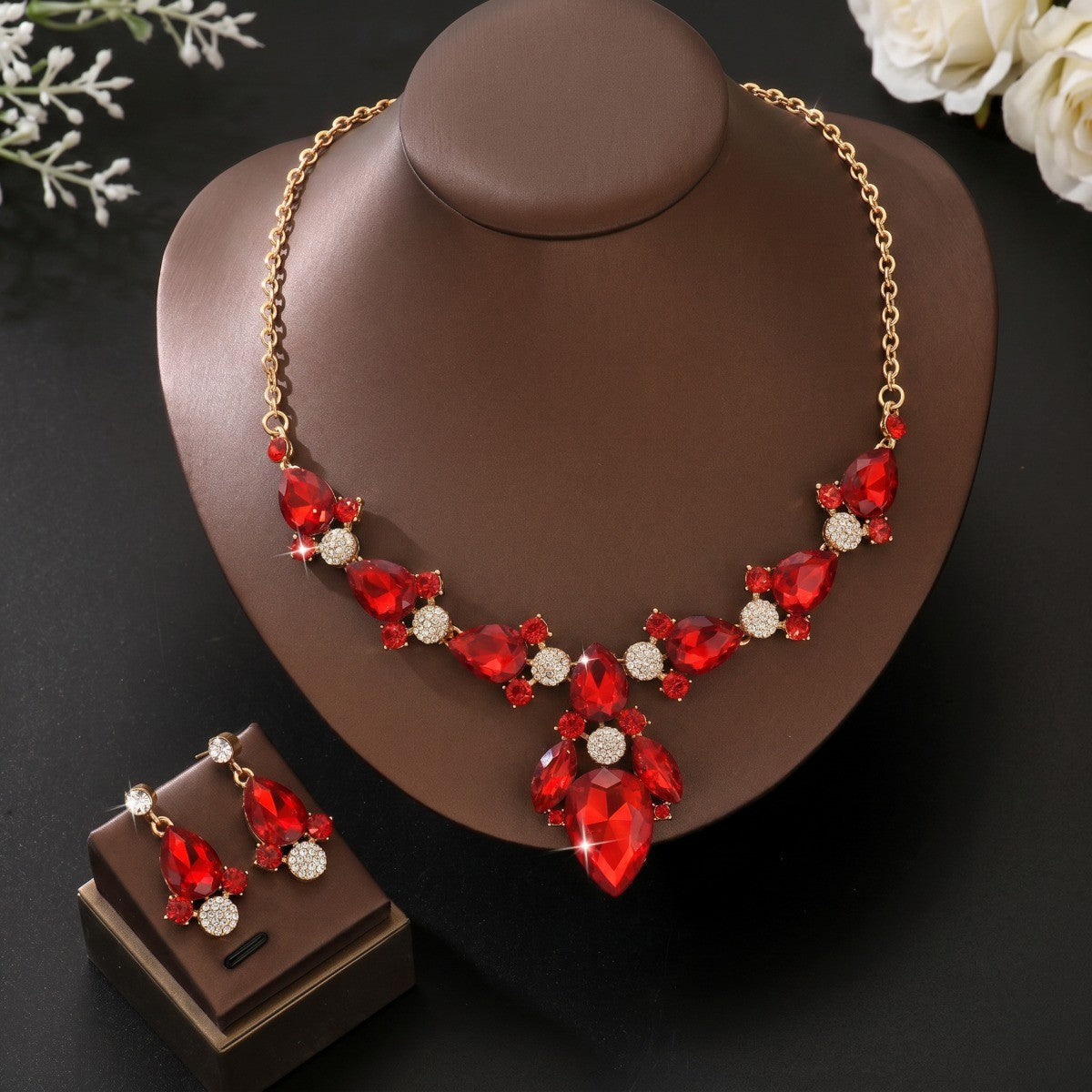 Classy Emerald Teardrop Necklace & Earring Set