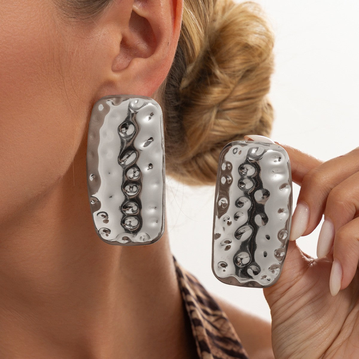 Classy Textured Rectangle Stud Earrings