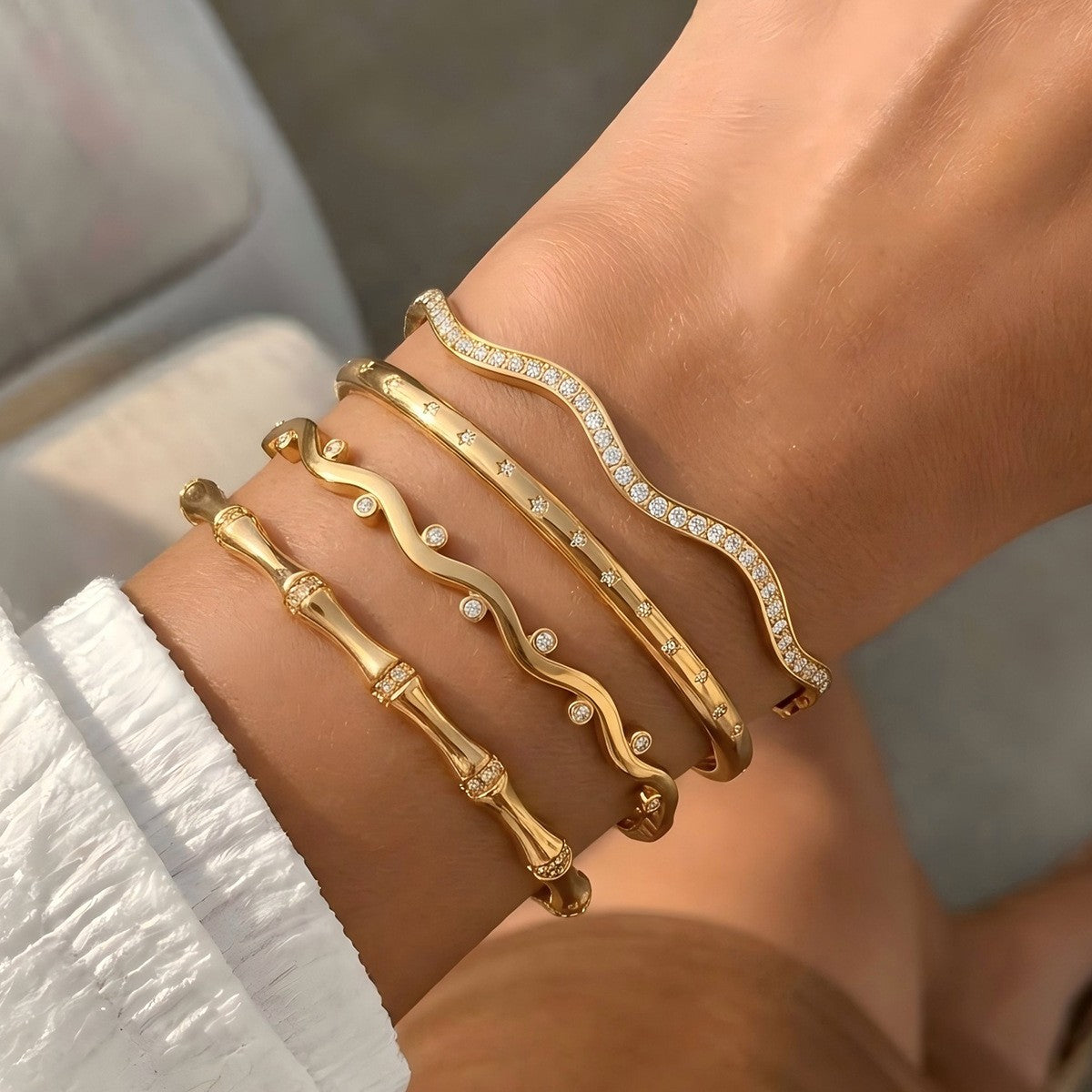 4pc Classy Wavy Bamboo & Star Bangle Set