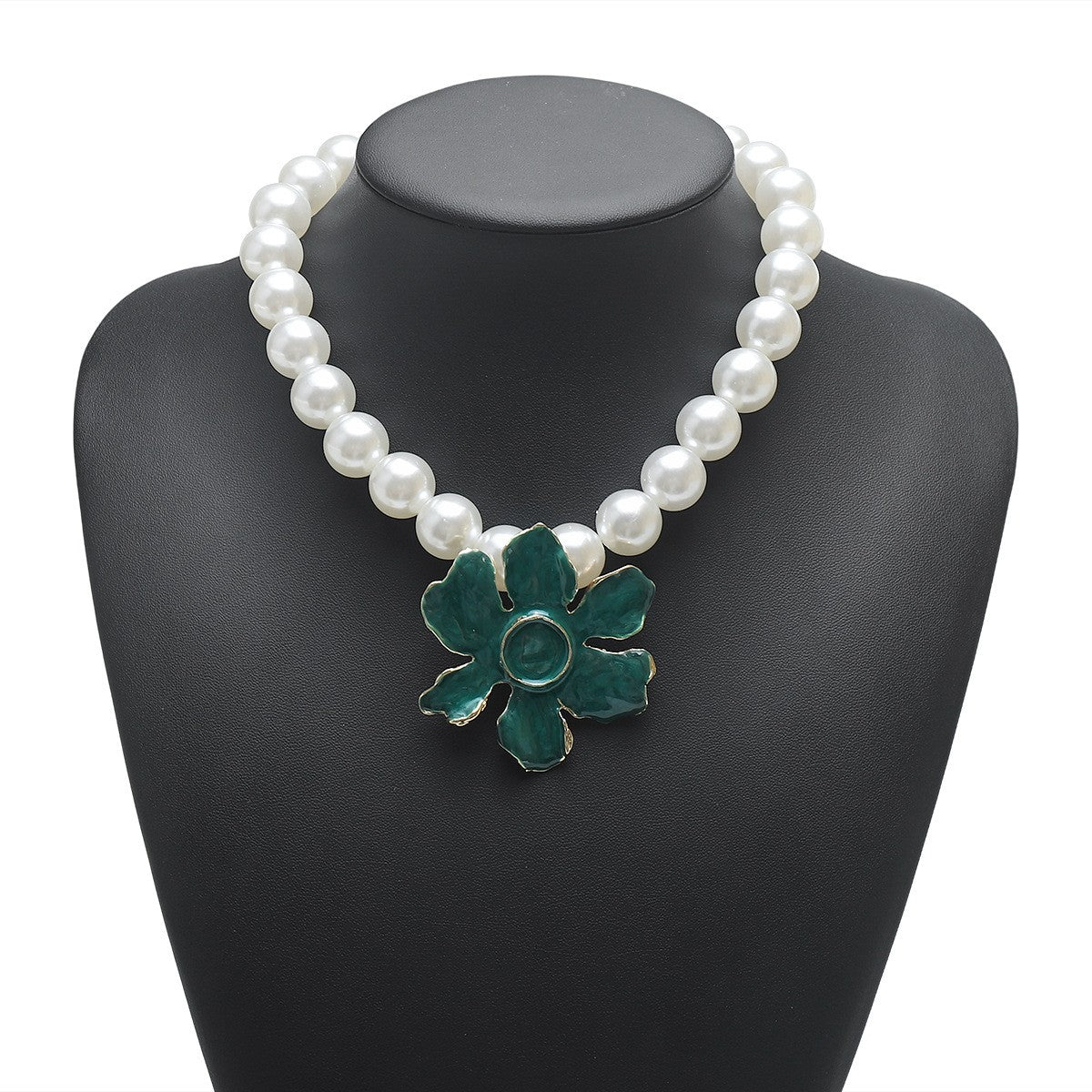 Romantic Green Enamel Flower Faux Pearl Necklace