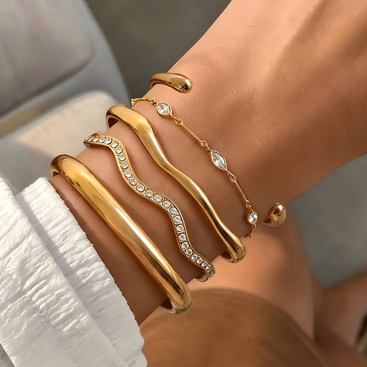 Classy Wavy Stackable Bracelet Set