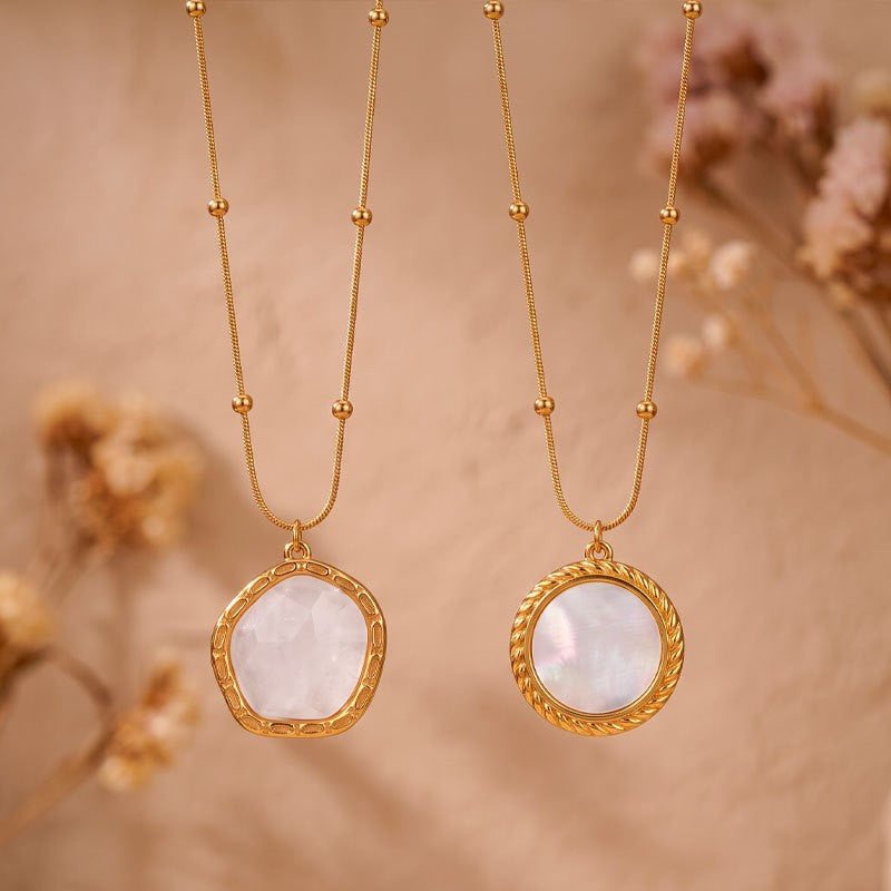 18k Dainty Geometric Mother of Pearl Disc Necklace