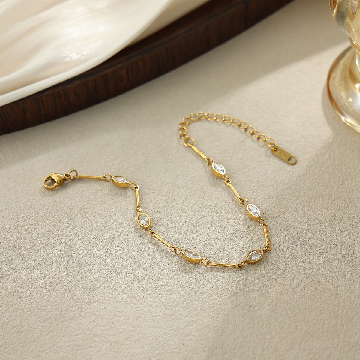 5pc Classy Wavy & Heart Bracelet Set