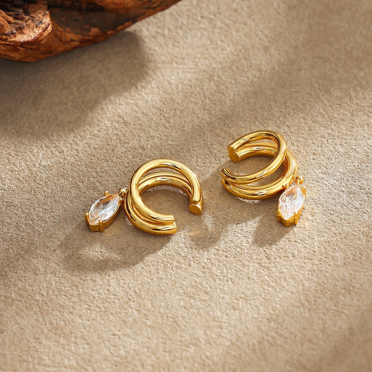 Classy Geometric Teardrop Ear Cuff