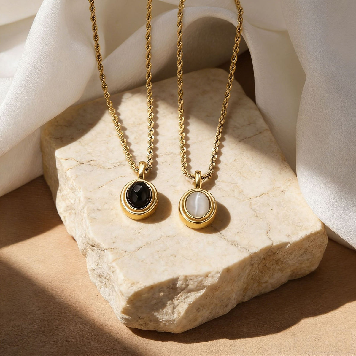 18k Classy Oval Cat's Eye Necklace