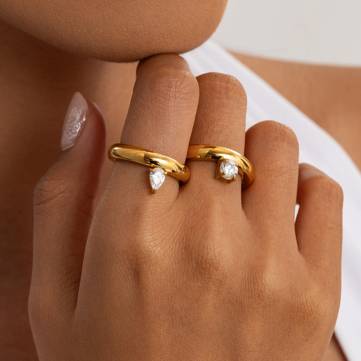Classy Pear & Round Solitaire Ring Set
