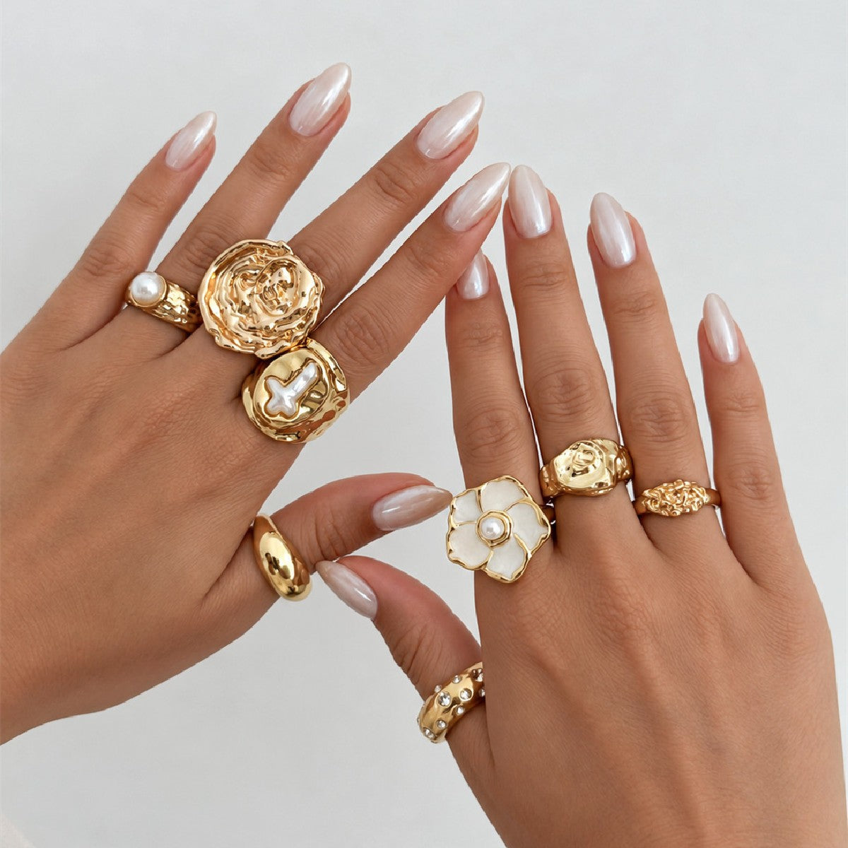 Classy Enamel Flower & Liquid Metal Ring Set