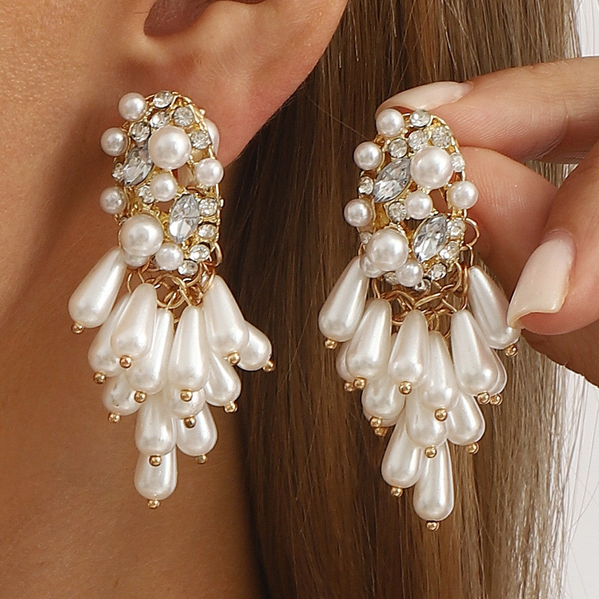 Classy Faux Pearl Cluster Dangle Earrings