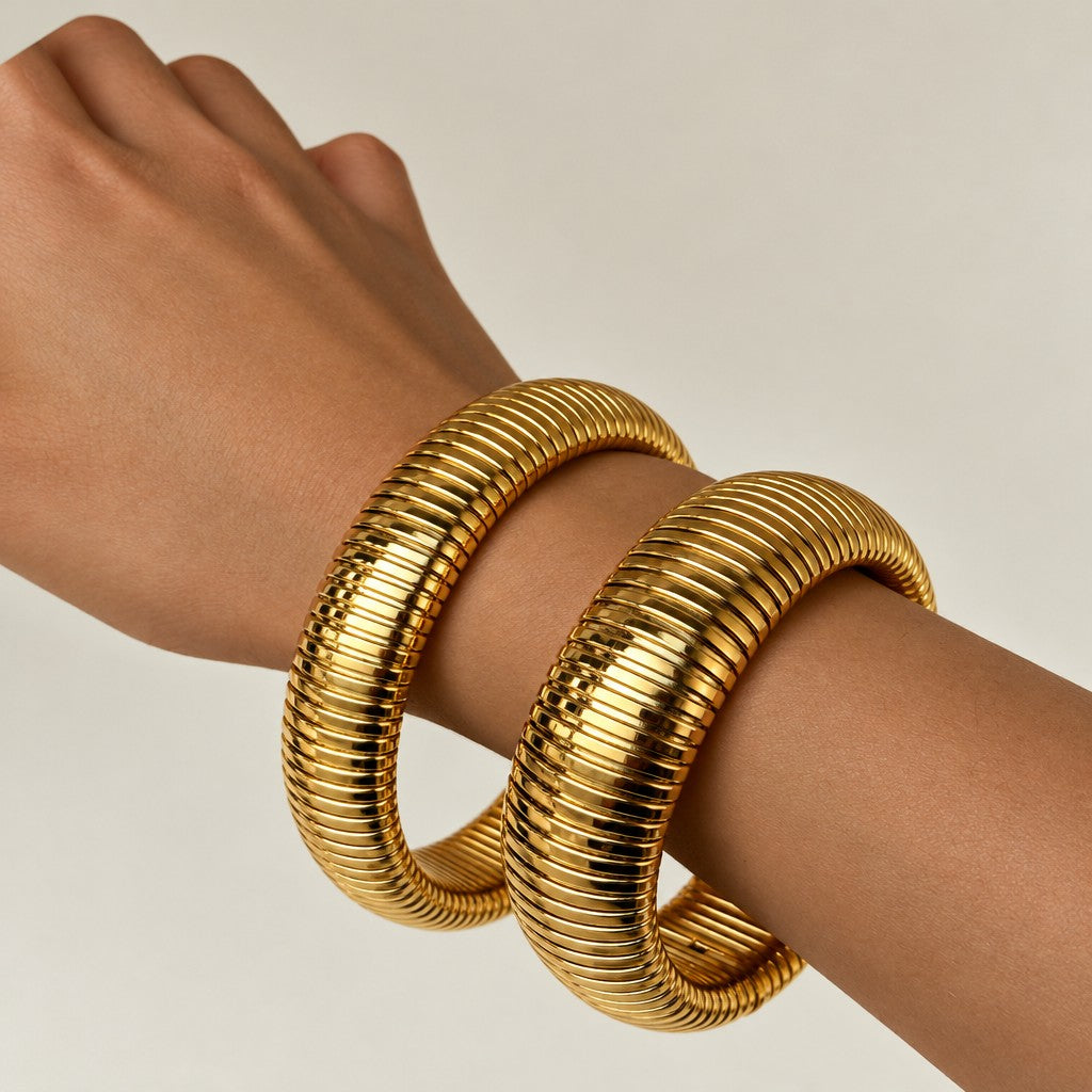 18k Classy Ribbed Stretch Bracelet