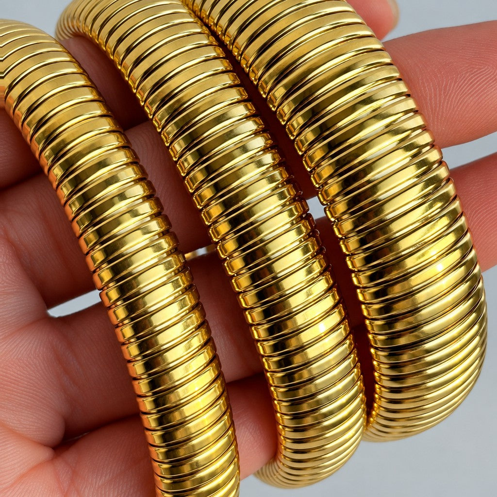 18k Classy Ribbed Stretch Bracelet