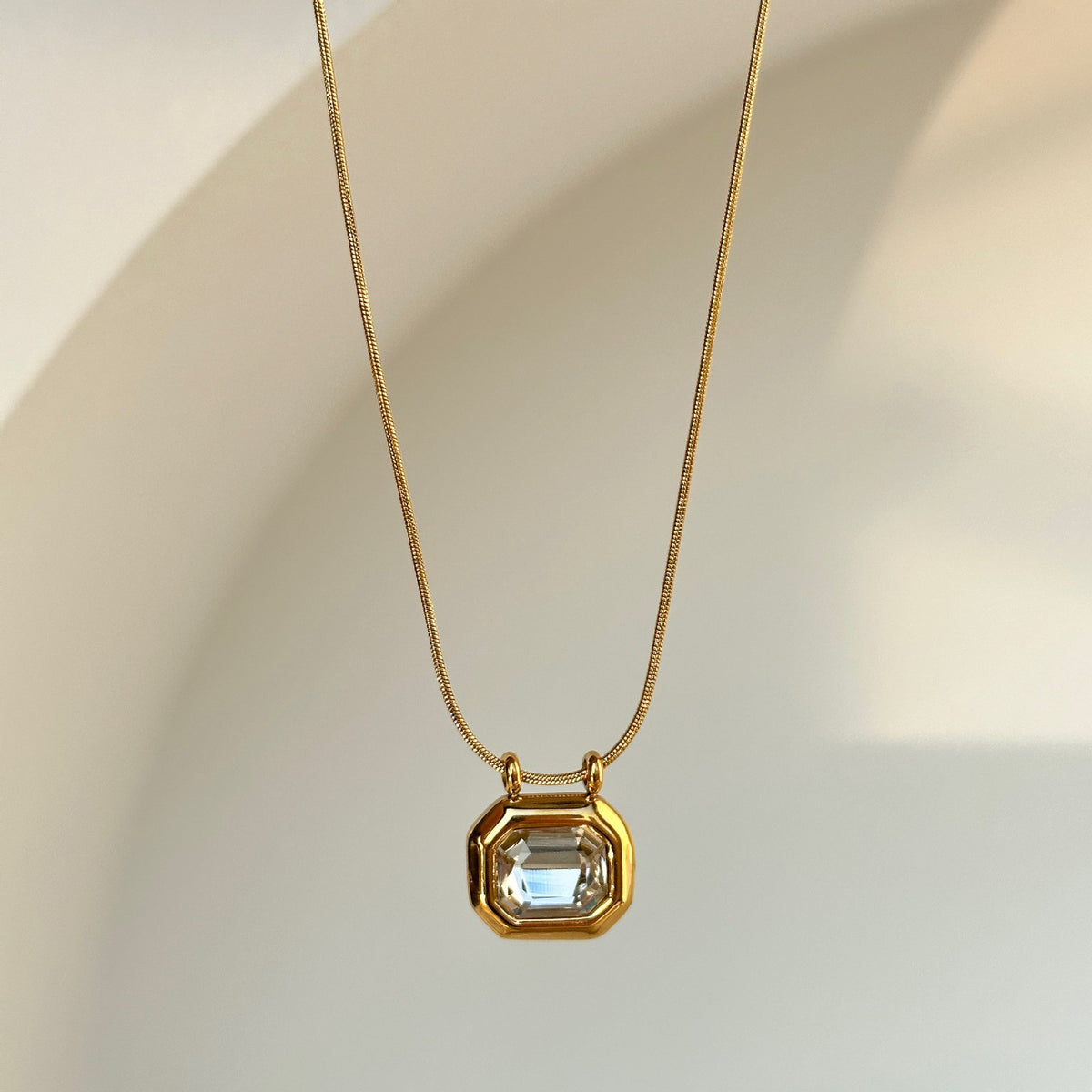 18k Vintage Octagonal Zircon Necklace