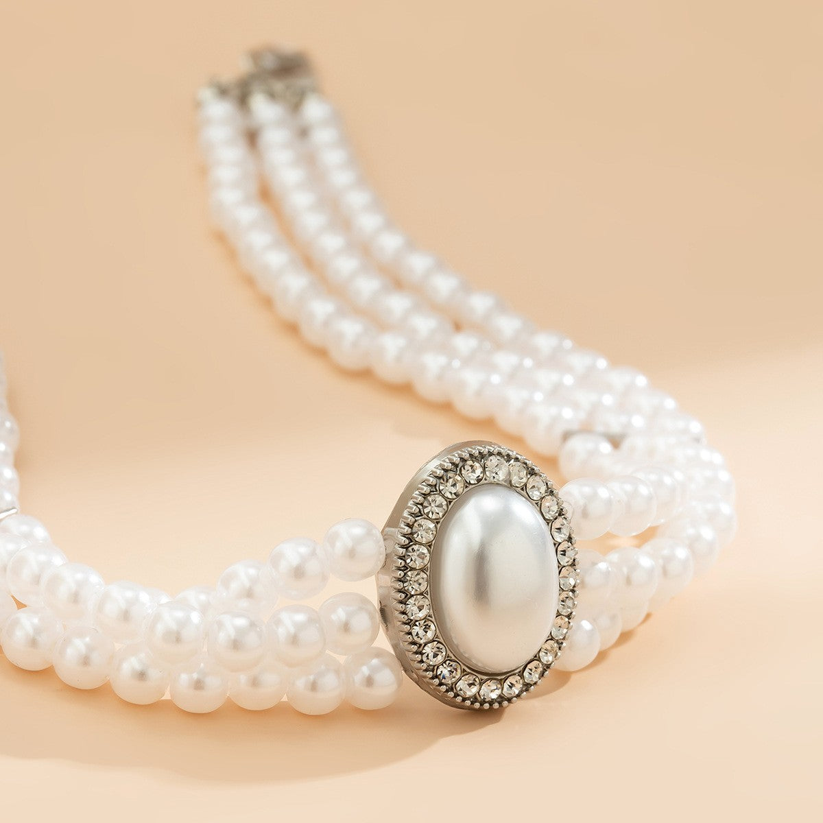 Classy Vintage Oval Pearl Choker Necklace
