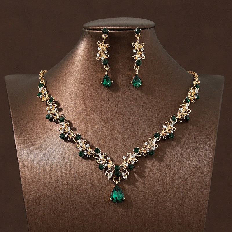 Classy Floral Teardrop Necklace & Earring Set