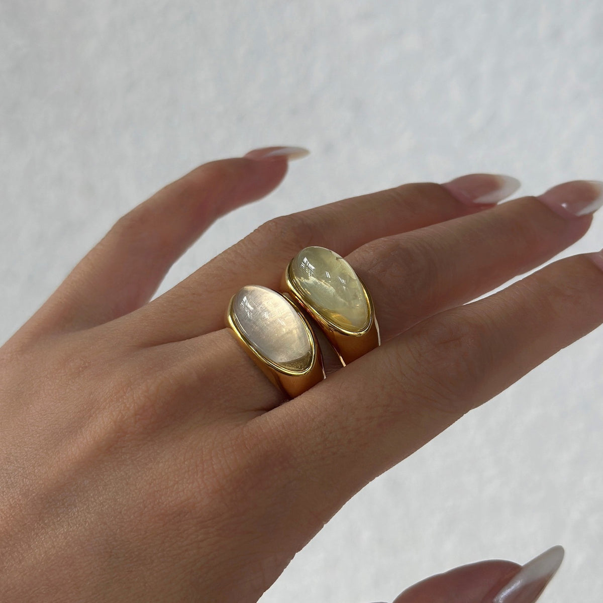14k Elegant Translucent Resin Signet Ring