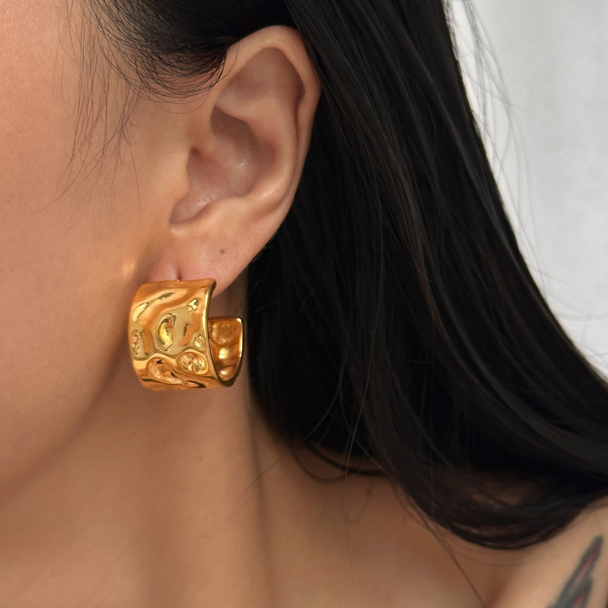 18k Classy Melted Texture Wide Hoop Earrings