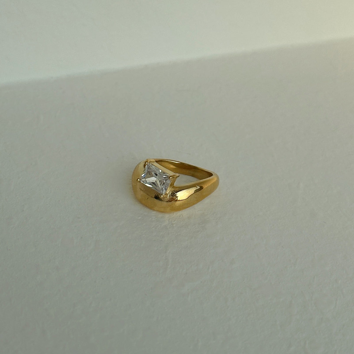 Classy Curved Baguette Zircon Ring