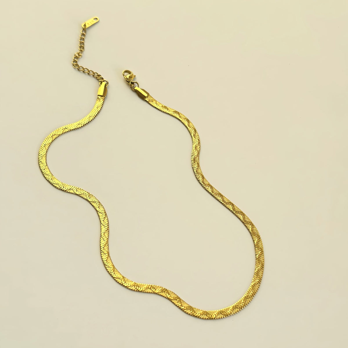 18k Vintage Textured Herringbone Necklace