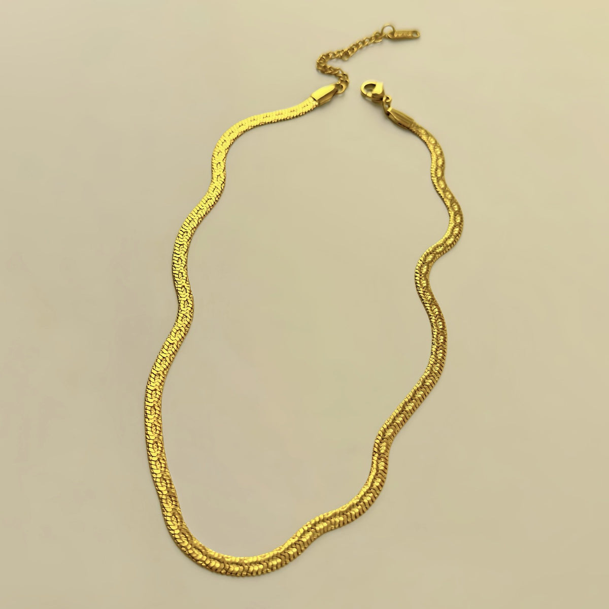 18k Vintage Textured Herringbone Necklace